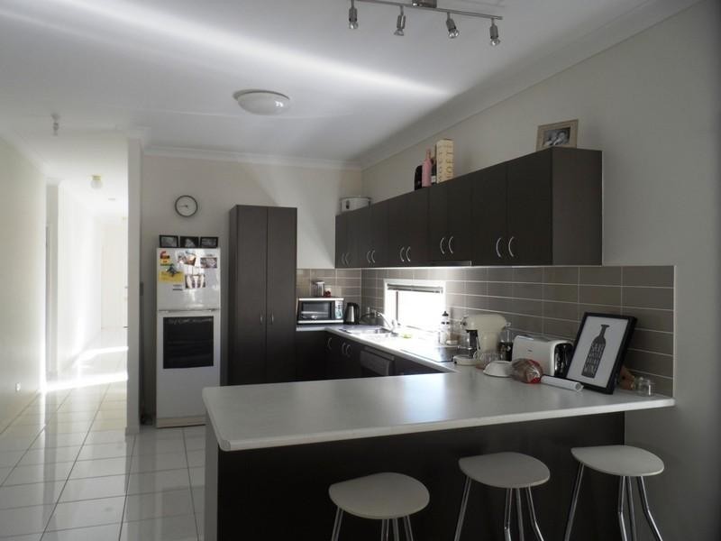 17 MYRA Street, Birkdale QLD 4159