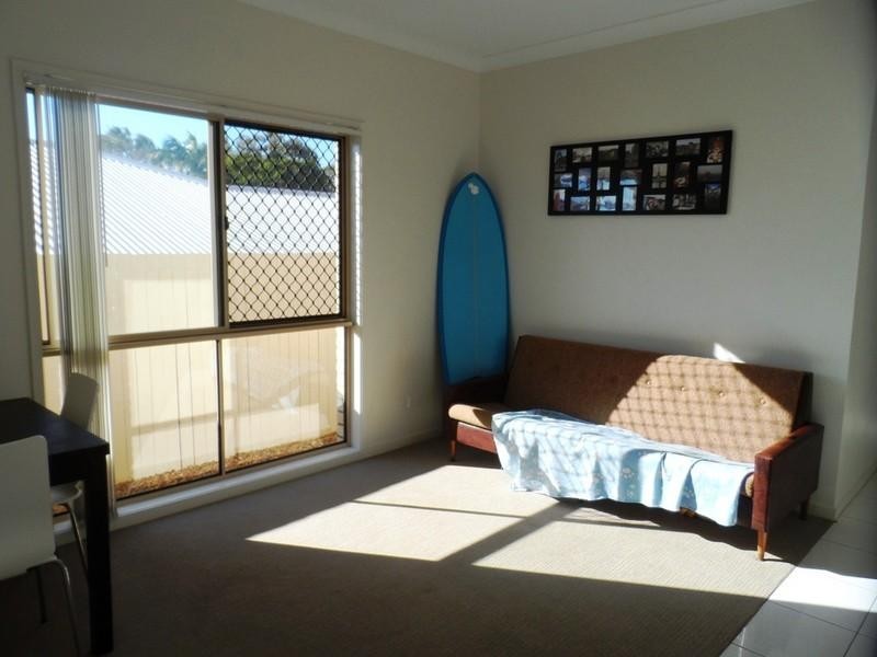 17 MYRA Street, Birkdale QLD 4159