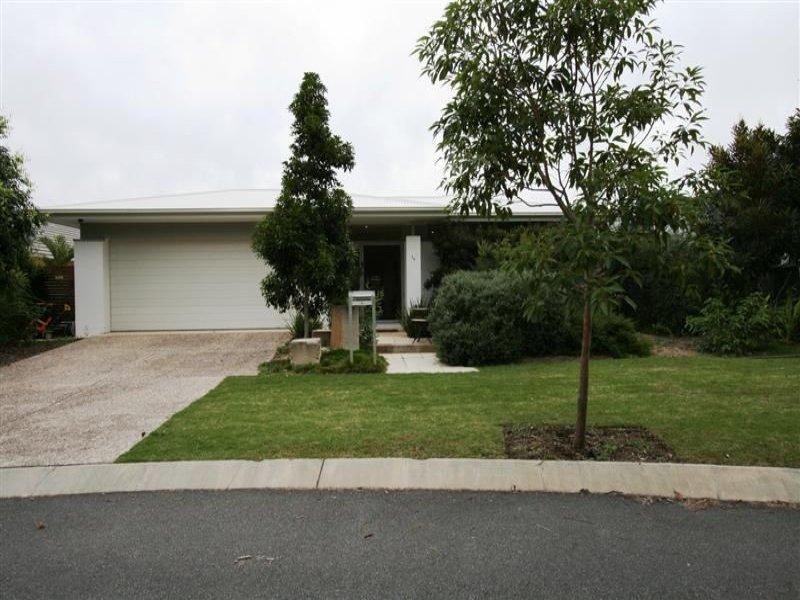 19 MARGARET Crescent, Wakerley QLD 4154