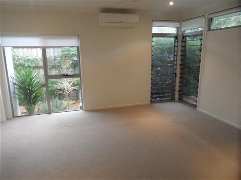 19 MARGARET Crescent, Wakerley QLD 4154