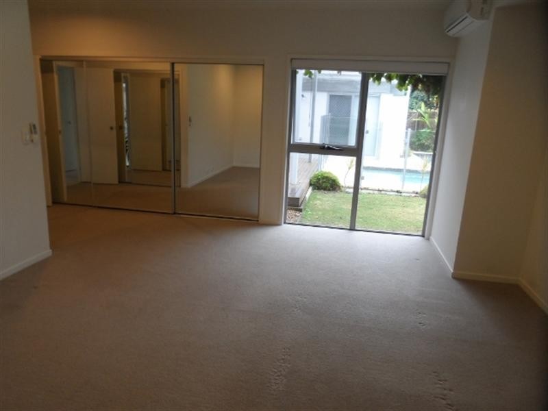 19 MARGARET Crescent, Wakerley QLD 4154