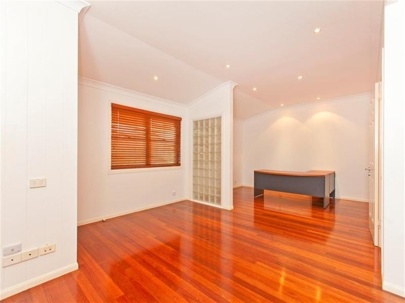 43 Mary Pleasant Drive, Birkdale QLD 4159