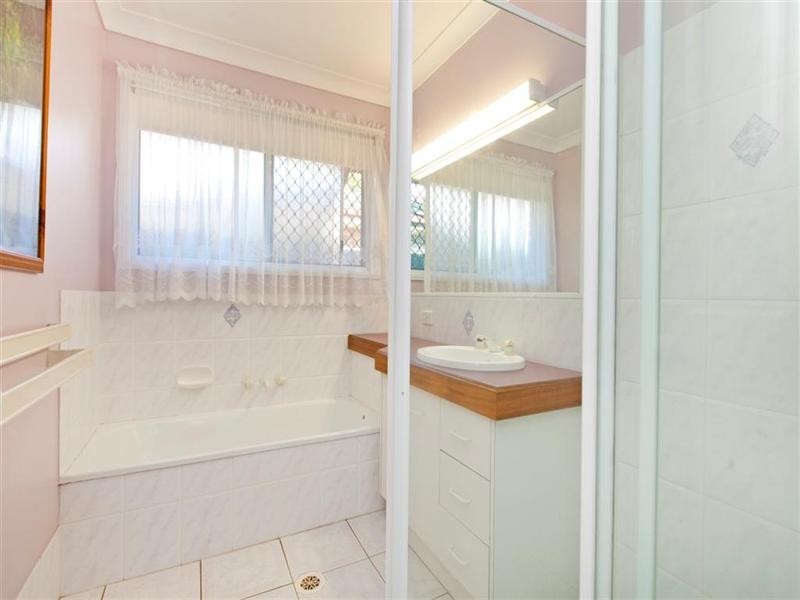 5 Bauhinia Street, Birkdale QLD 4159