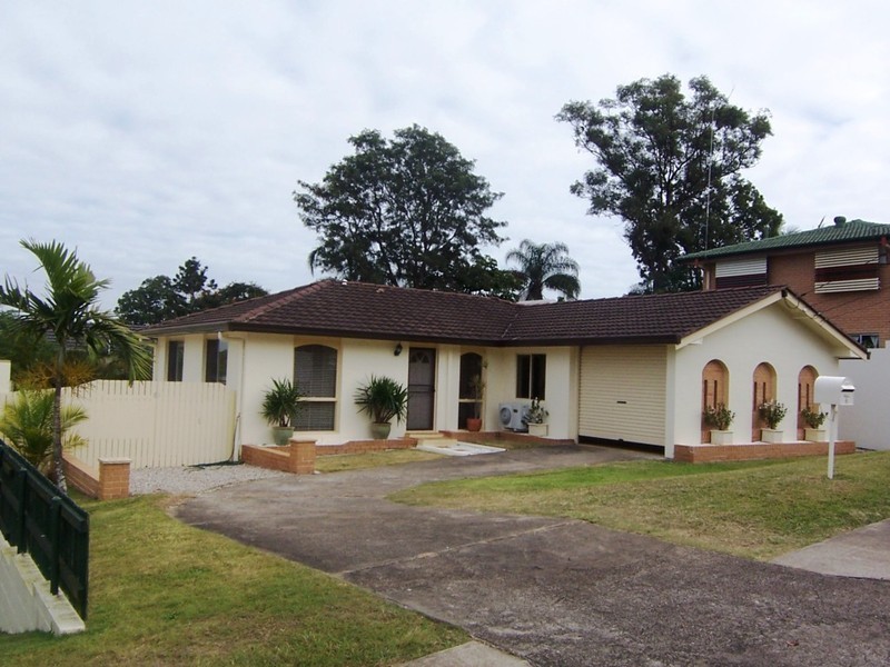 6 Hilarie Avenue, Springwood QLD 4127