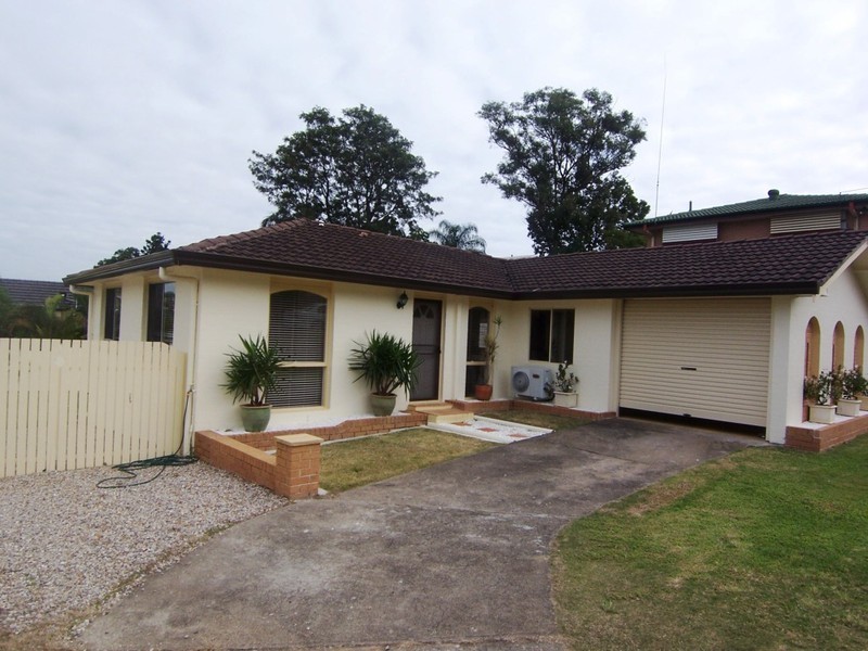 6 Hilarie Avenue, Springwood QLD 4127