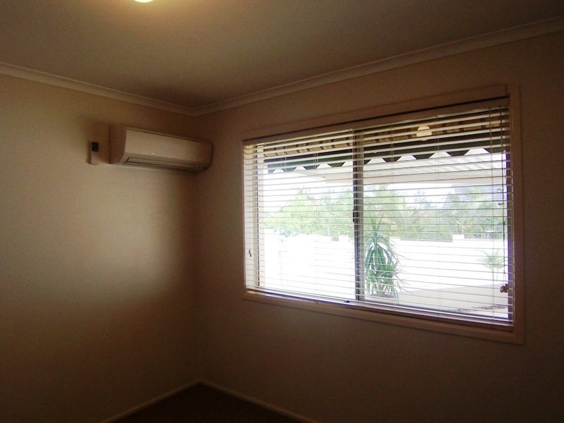 6 Hilarie Avenue, Springwood QLD 4127