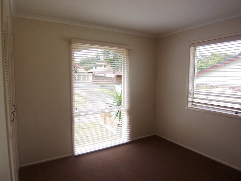 6 Hilarie Avenue, Springwood QLD 4127