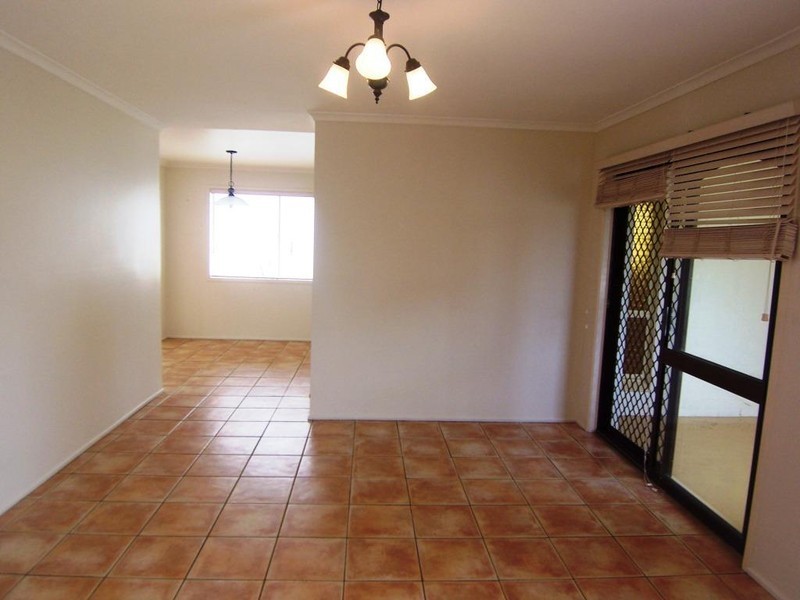 6 Hilarie Avenue, Springwood QLD 4127