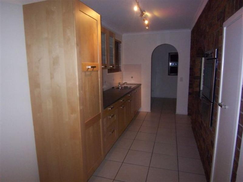 36 Schweitzer Street, Mount Warren Park QLD 4207