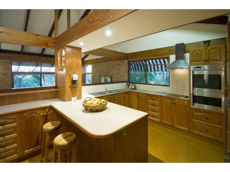 84 Dennis Road, Springwood QLD 4127