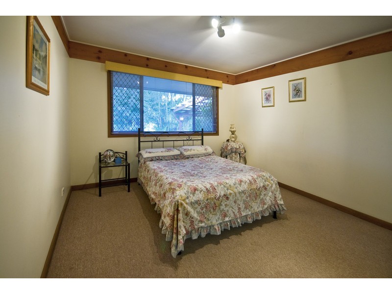 84 Dennis Road, Springwood QLD 4127