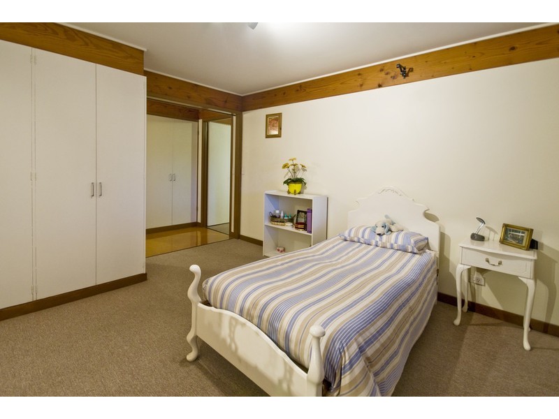 84 Dennis Road, Springwood QLD 4127