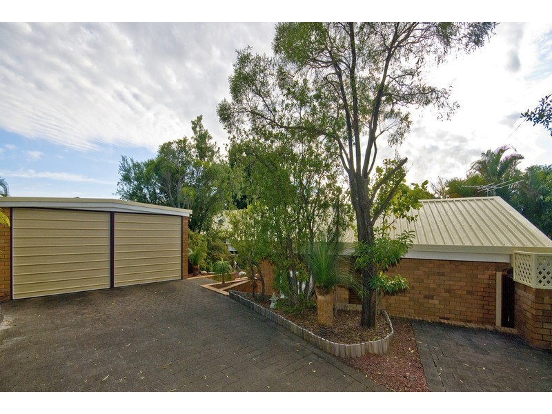 84 Dennis Road, Springwood QLD 4127