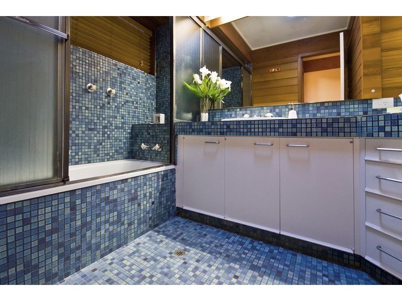 84 Dennis Road, Springwood QLD 4127