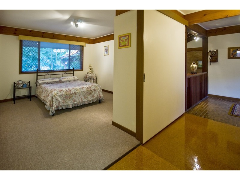 84 Dennis Road, Springwood QLD 4127