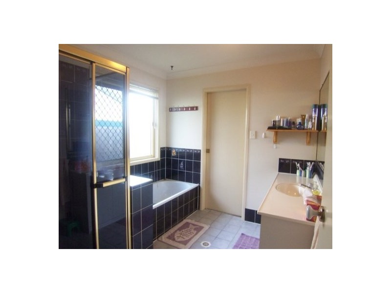 15 Myrtle Street, Waterford West QLD 4133