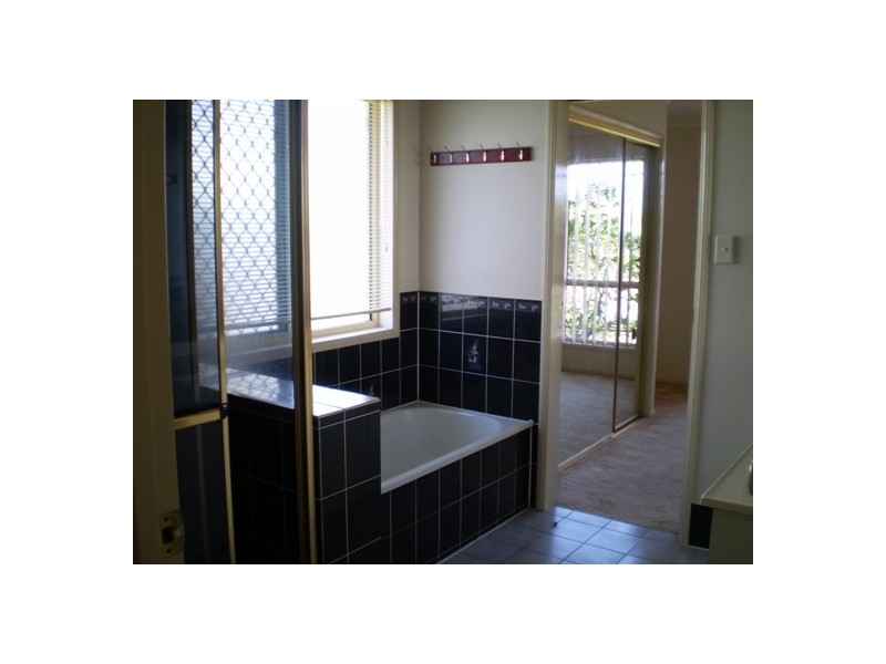 15 Myrtle Street, Waterford West QLD 4133