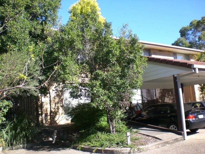 4/2 Tingi Avenue, Tanah Merah QLD 4128