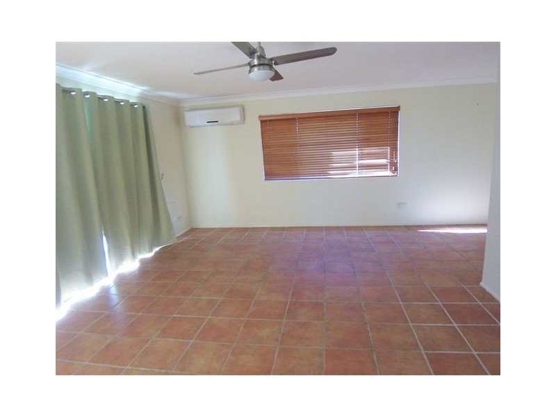 1 Wilmington Court, Springwood QLD 4127