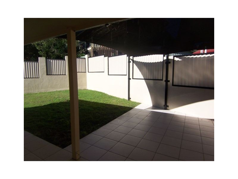 1 Wilmington Court, Springwood QLD 4127