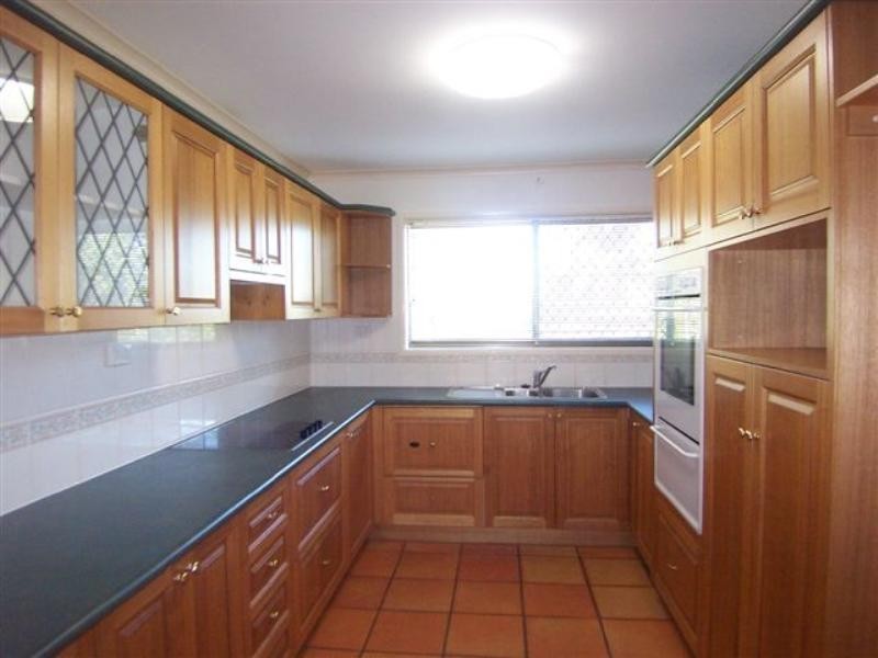 64 Coleman Crescent, Springwood QLD 4127