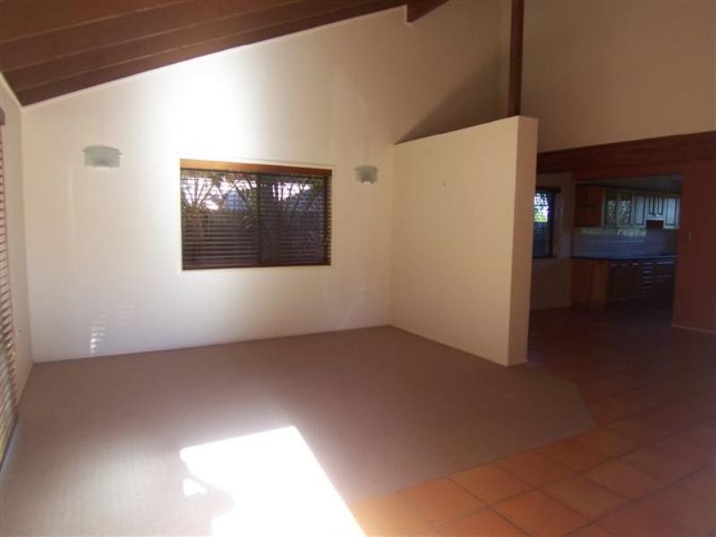 64 Coleman Crescent, Springwood QLD 4127