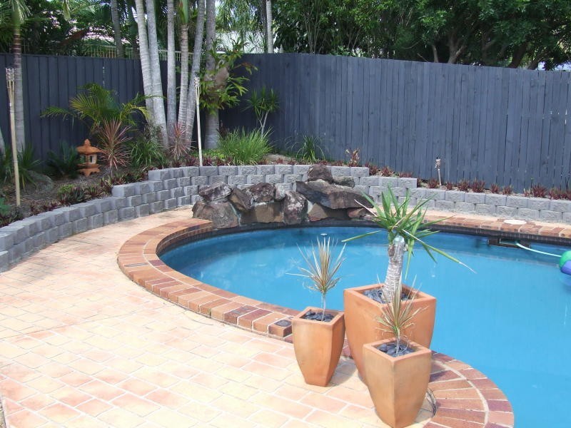 68 Brentwood Drive, Daisy Hill QLD 4127