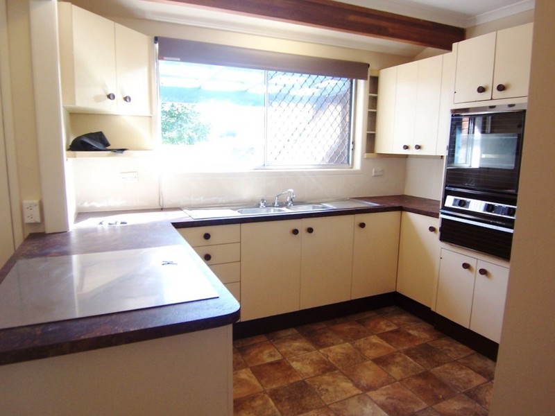 21 Village Drive, Daisy Hill QLD 4127