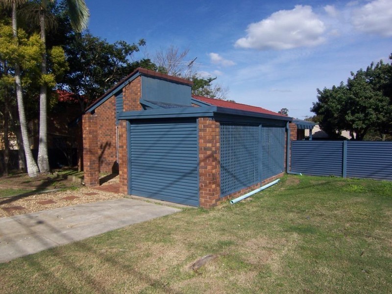 21 Village Drive, Daisy Hill QLD 4127