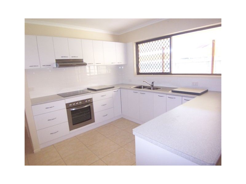 30 Village Drive, Daisy Hill QLD 4127
