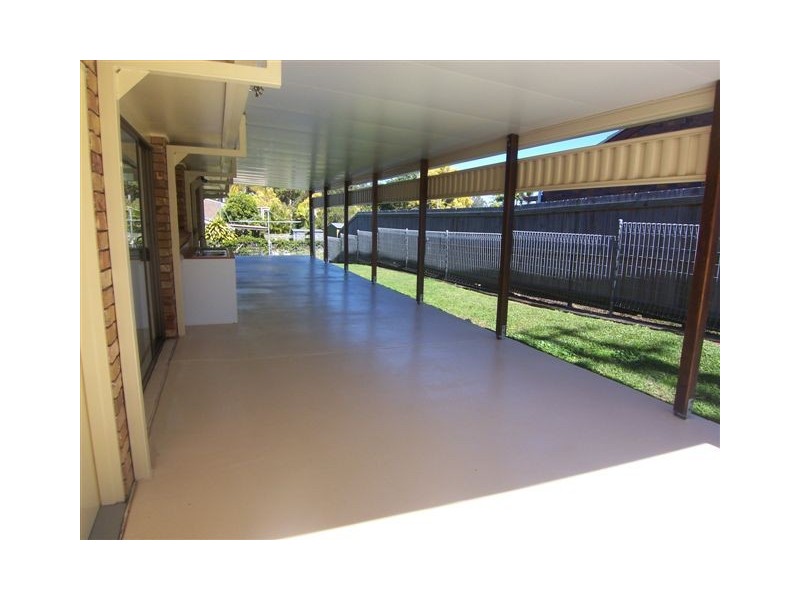 30 Village Drive, Daisy Hill QLD 4127