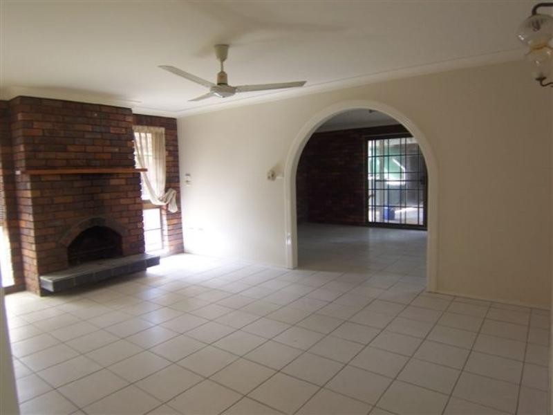 7 Elwyn Court, Springwood QLD 4127