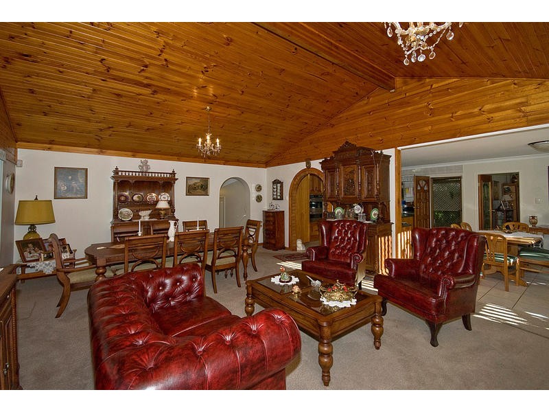 3 Jemalong Court, Springwood QLD 4127