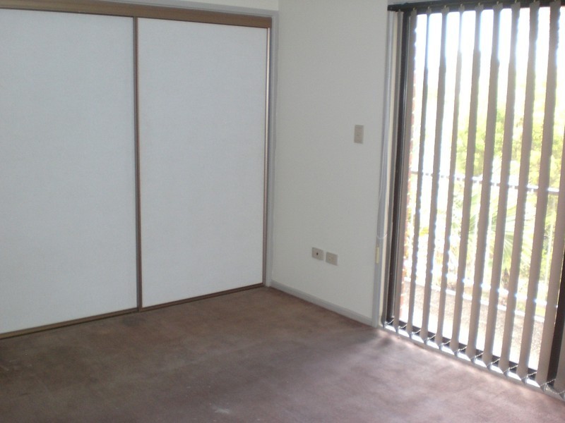 10/4 Amie Court, Springwood QLD 4127