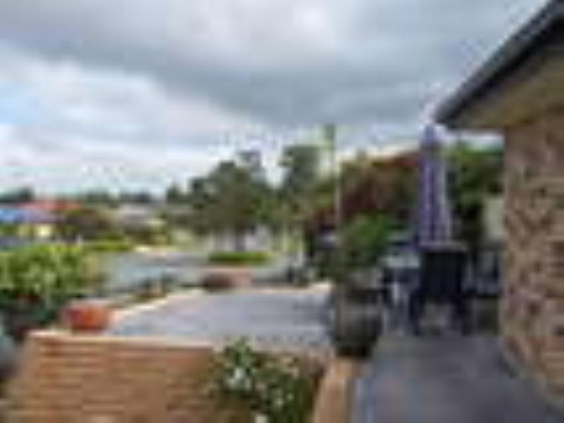 126 Pohon Drive, Tanah Merah QLD 4128