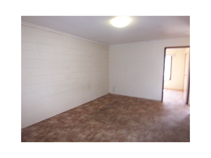 2/33 Clare Road,, Kingston QLD 4114