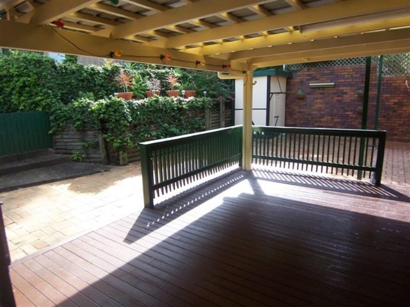 44 Deloraine Drive, Springwood QLD 4127