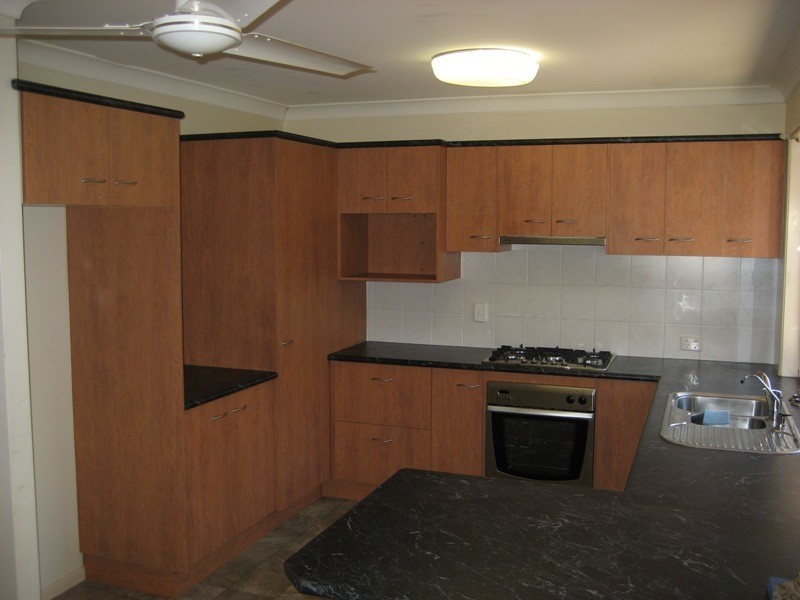 8 Casick Place, Edens Landing QLD 4207