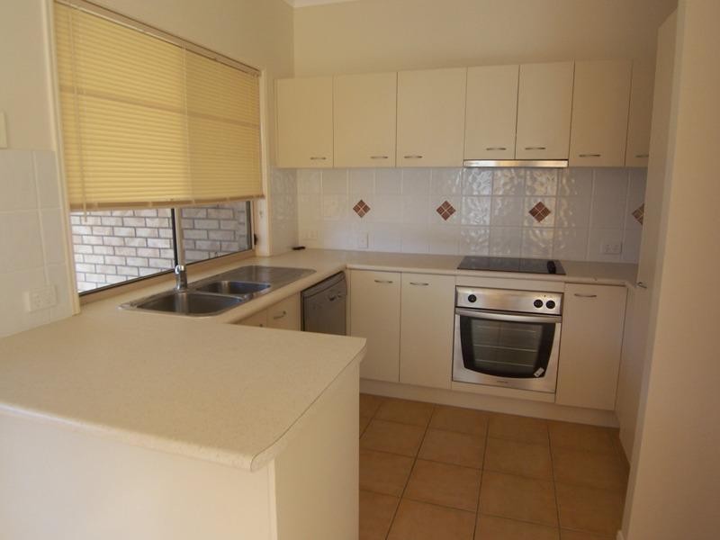 61 Grove Road, Edens Landing QLD 4207