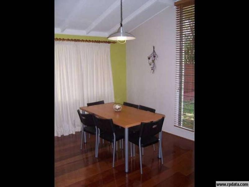 3 Jocelyn Grove, Springwood QLD 4127