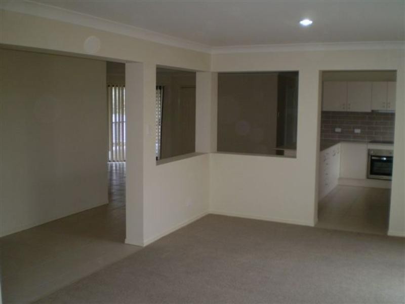 72 John Markwell Parade, Daisy Hill QLD 4127