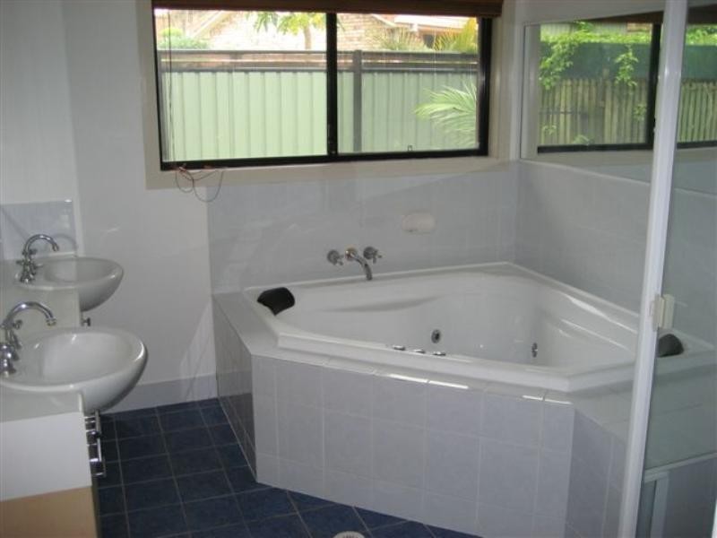 257 Springwood Road, Springwood QLD 4127