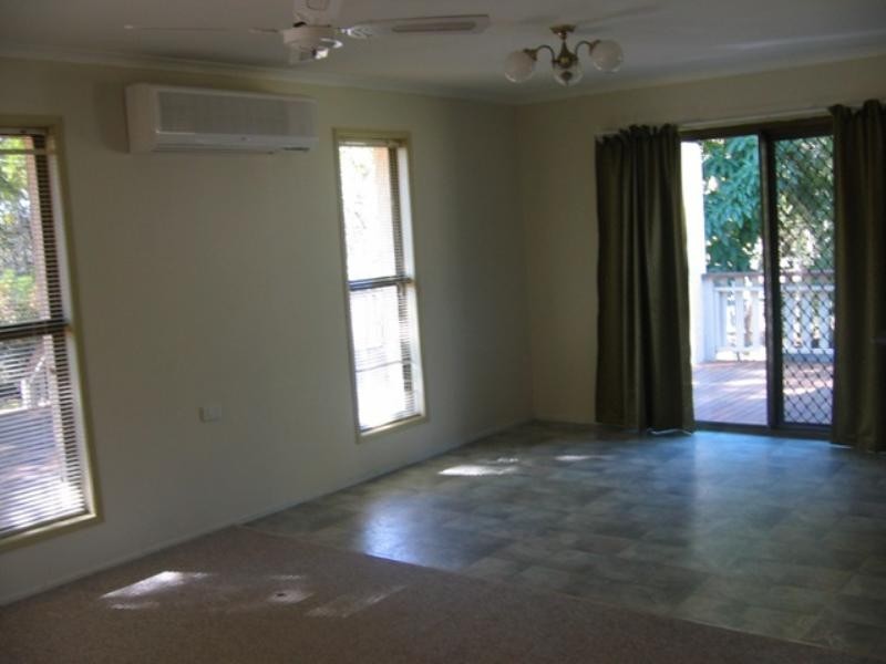 2 Nandala Street, Tanah Merah QLD 4128