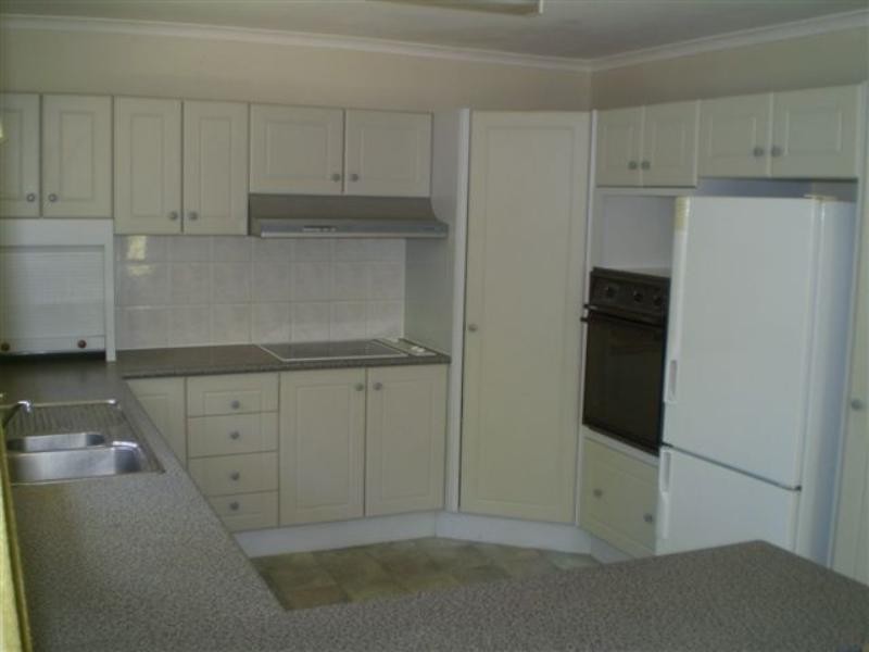 2 Nandala Street, Tanah Merah QLD 4128