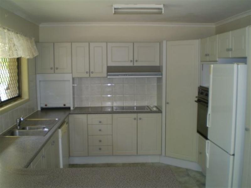 2 Nandala Street, Tanah Merah QLD 4128