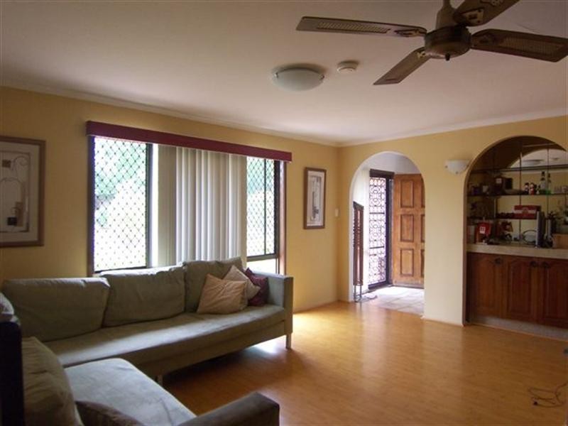 1 Stilton Court, Daisy Hill QLD 4127