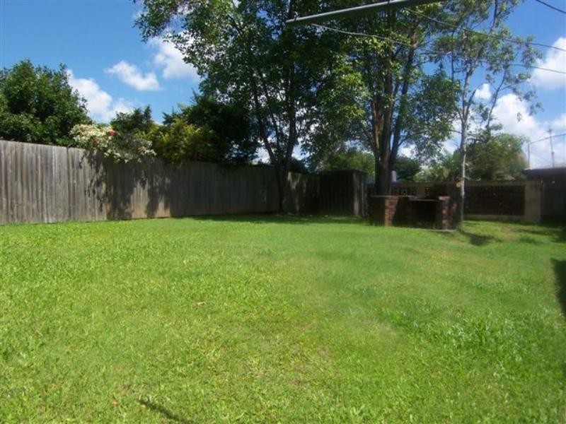 4 Merchant Street, Springwood QLD 4127