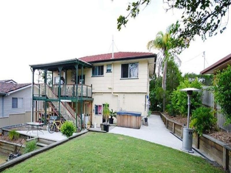 17 Eloise Avenue, Springwood QLD 4127