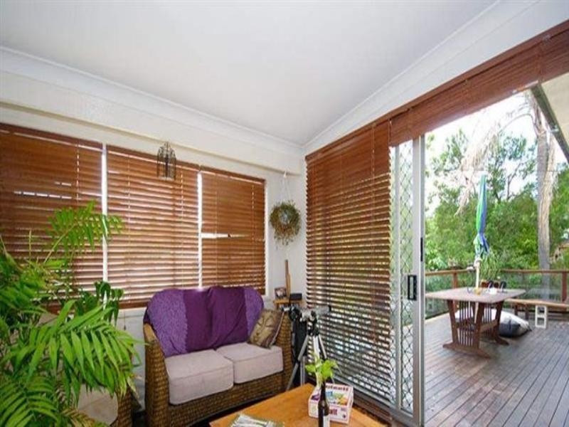 17 Eloise Avenue, Springwood QLD 4127