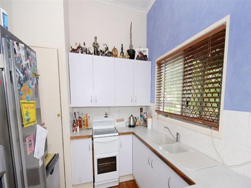 17 Eloise Avenue, Springwood QLD 4127